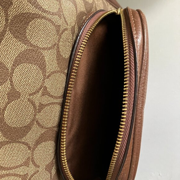Coach 5671 Signature Canvas Bagpack Brown READ. main image 9